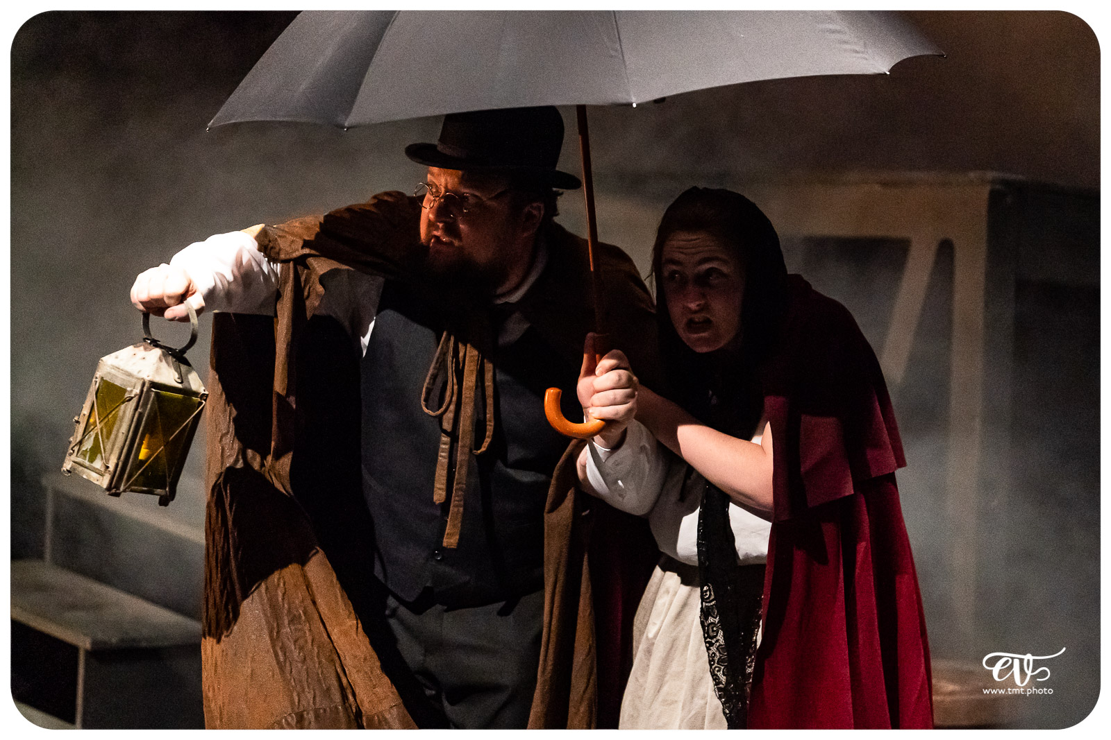 OLIVER TWIST (CIE LA MESNIE H.)